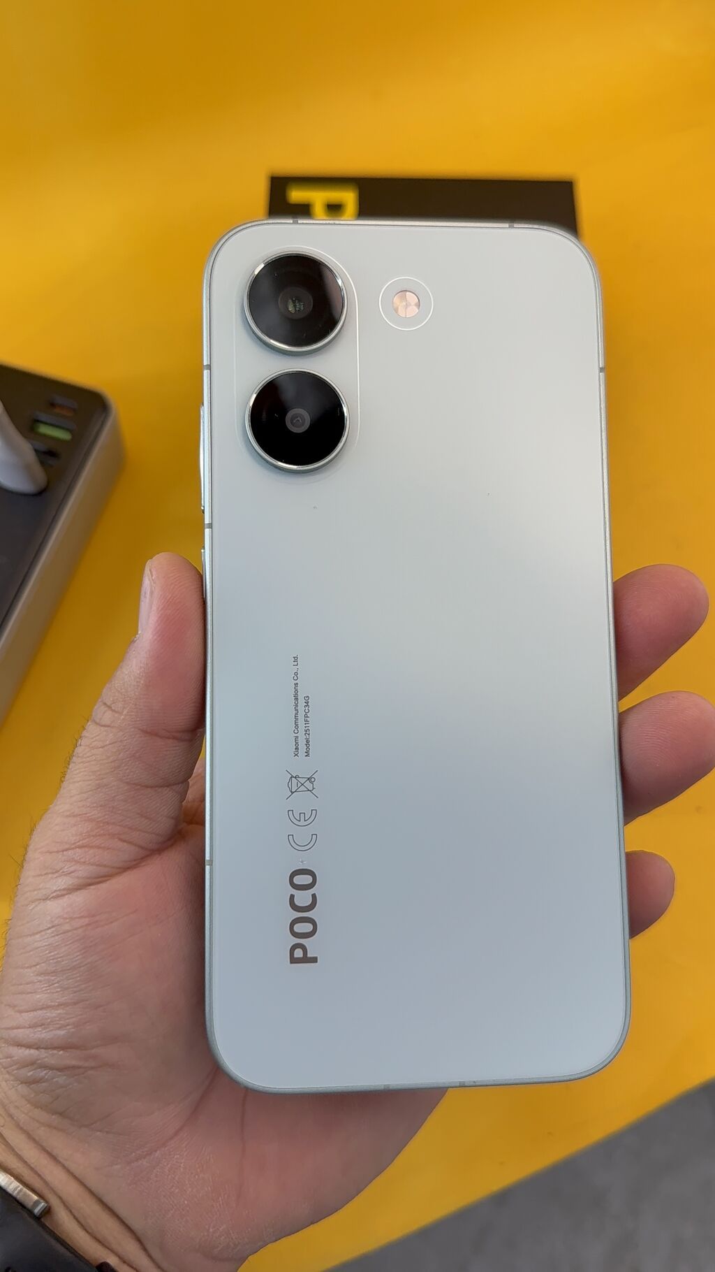 Poco X8 Pro, Б/у, 256 ГБ, 2 SIM, eSIM
