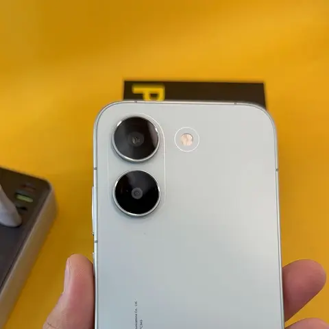 Poco X8 Pro, Б/у, 256 ГБ, 2 SIM, eSIM