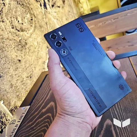 ZTE Axon 9 Pro, Б/у, 256 ГБ, цвет - Черный, 1 SIM, 2 SIM