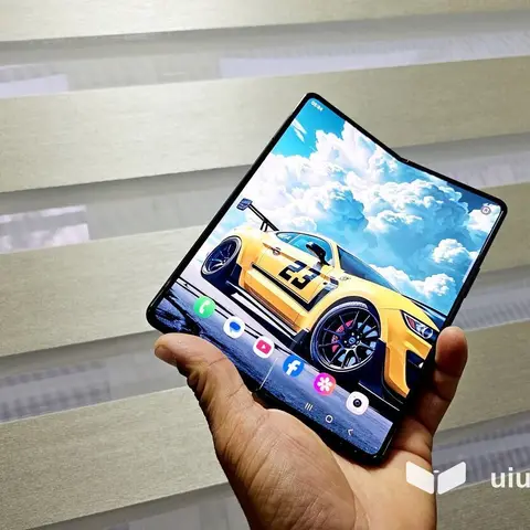 Samsung Galaxy Z Fold 4, Б/у, 256 ГБ, цвет - Черный, 1 SIM, 2 SIM