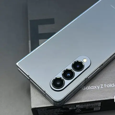 Samsung Galaxy Z Fold 4, Б/у, 256 ГБ, цвет - Серый, 2 SIM