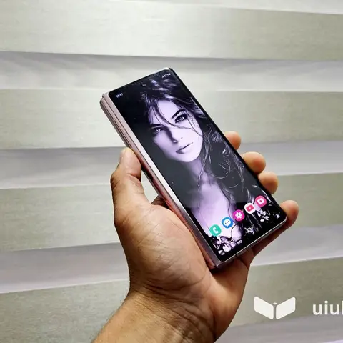 Samsung Galaxy Z Fold 2, Б/у, 256 ГБ, цвет - Розовый, 2 SIM, 1 SIM