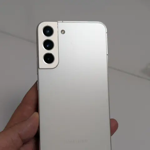 Samsung Galaxy S22 Plus, Б/у, 256 ГБ, цвет - Белый, 1 SIM, eSIM