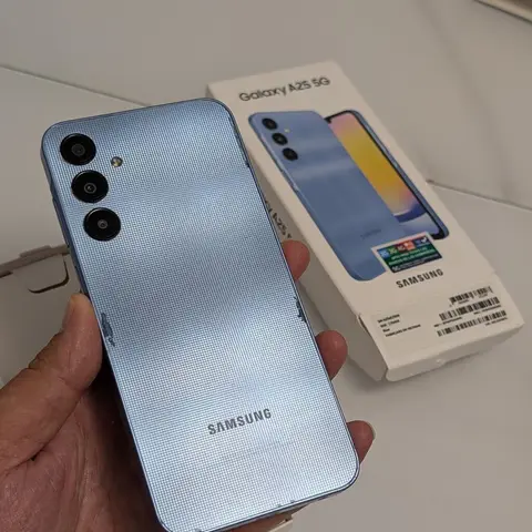 Samsung Galaxy A25, Б/у, 256 ГБ, цвет - Голубой, 2 SIM