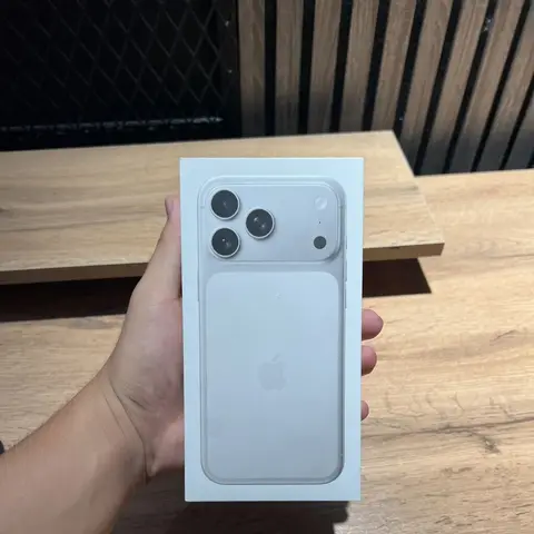 IPhone 17 Pro Max, Новый, 256 ГБ, White Titanium, Защитное стекло, Чехол, Коробка, В рассрочку, 100 %