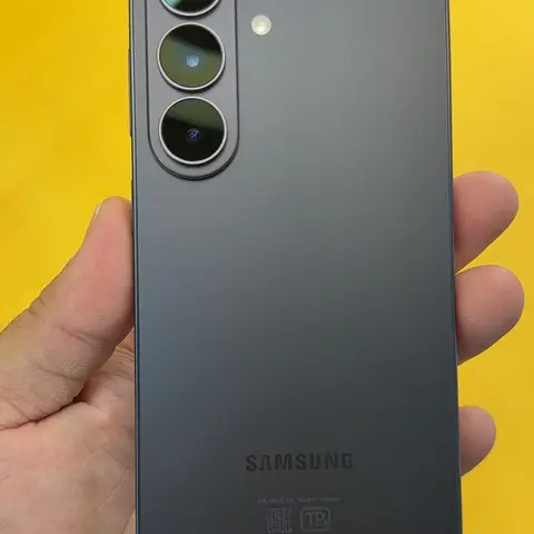 Samsung Galaxy S26, Б/у, 256 ГБ, 2 SIM
