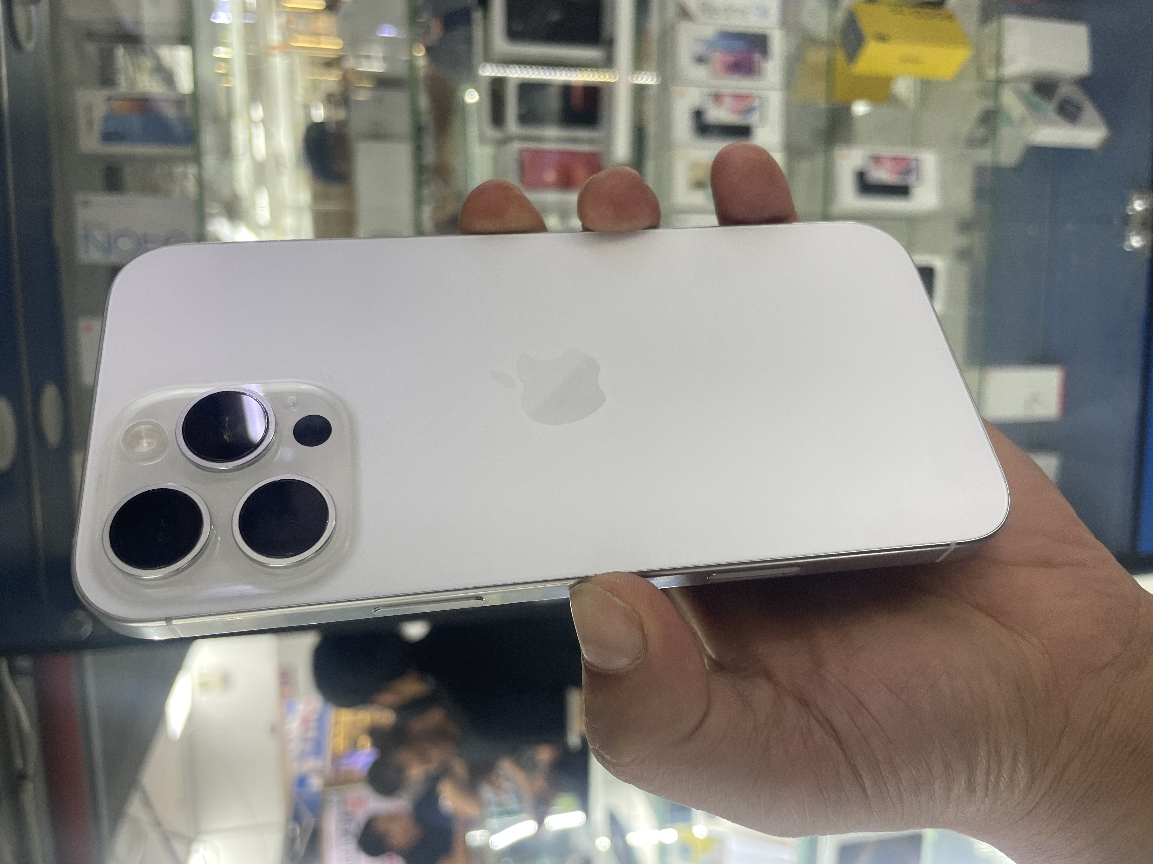 iPhone 16 pro max