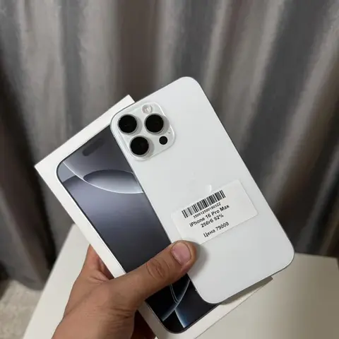 IPhone 16 Pro Max, Б/у, 256 ГБ, Белый, Коробка, В рассрочку, 92 %