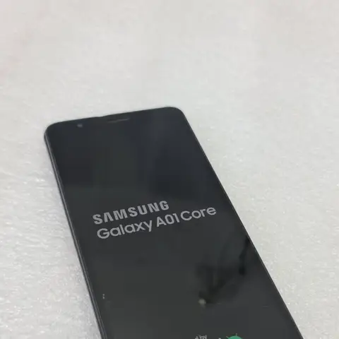 Samsung Galaxy A01 Core, Б/у, 16 ГБ, цвет - Черный, 2 SIM