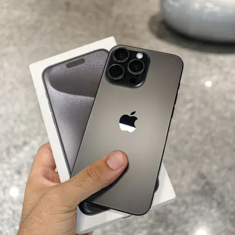 IPhone 15 Pro Max, Б/у, 256 ГБ, Black Titanium, Защитное стекло, Чехол, 86 %