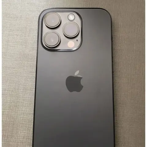 IPhone 15 Pro Max, цвет Black Titanium (черный титан) - Корпус из