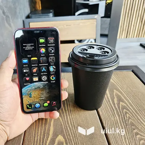 IPhone 11, Б/у, 128 ГБ, Красный, Чехол, 100 %