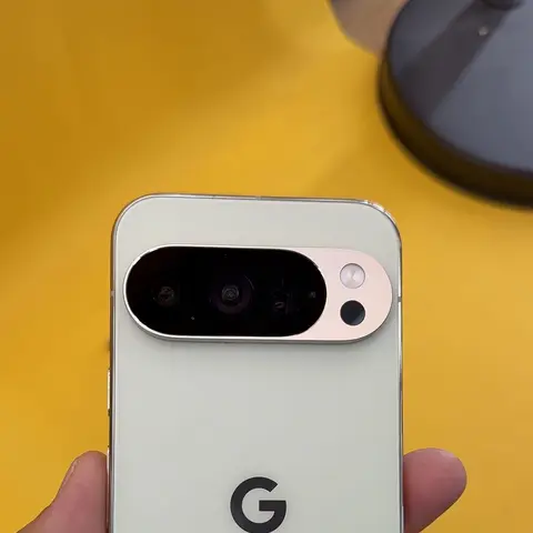 Google Pixel 10 Pro, Б/у, 256 ГБ, 1 SIM, eSIM
