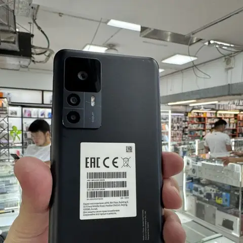Смартфон Xiaomi 12T: производительный и функциональный - Экран