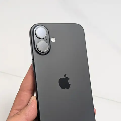 IPhone 16 Plus, Б/у, 128 ГБ, Черный, 100 %