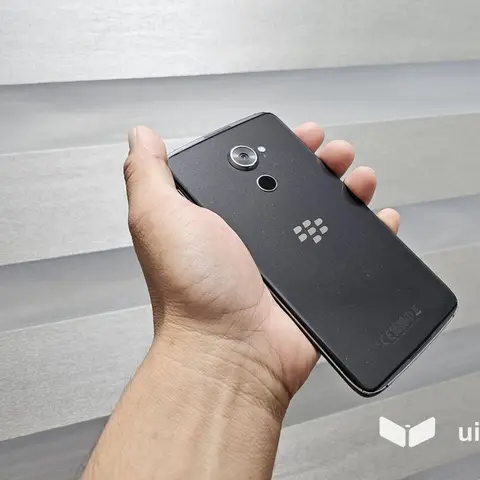 Ежевика DTEK50, Б/у, 32 ГБ, цвет - Черный, 1 SIM, 2 SIM