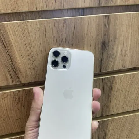 IPhone 12 Pro Max, 256 ГБ, цвет золотой Акб 91% хорошом состояние Цум