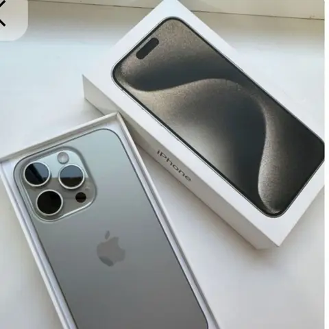 IPhone 15 Pro Max (Titanium) - Корпус из титана, цвет – светлый