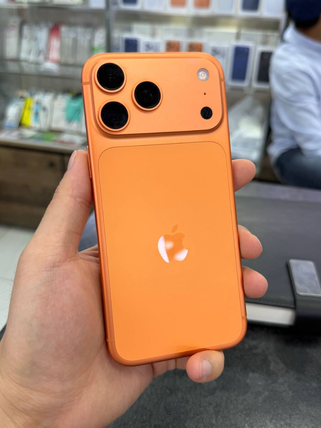 IPhone 17 Pro Max, Б/у, 256 ГБ, Оранжевый, Кабель, Коробка, В рассрочку, 97 %